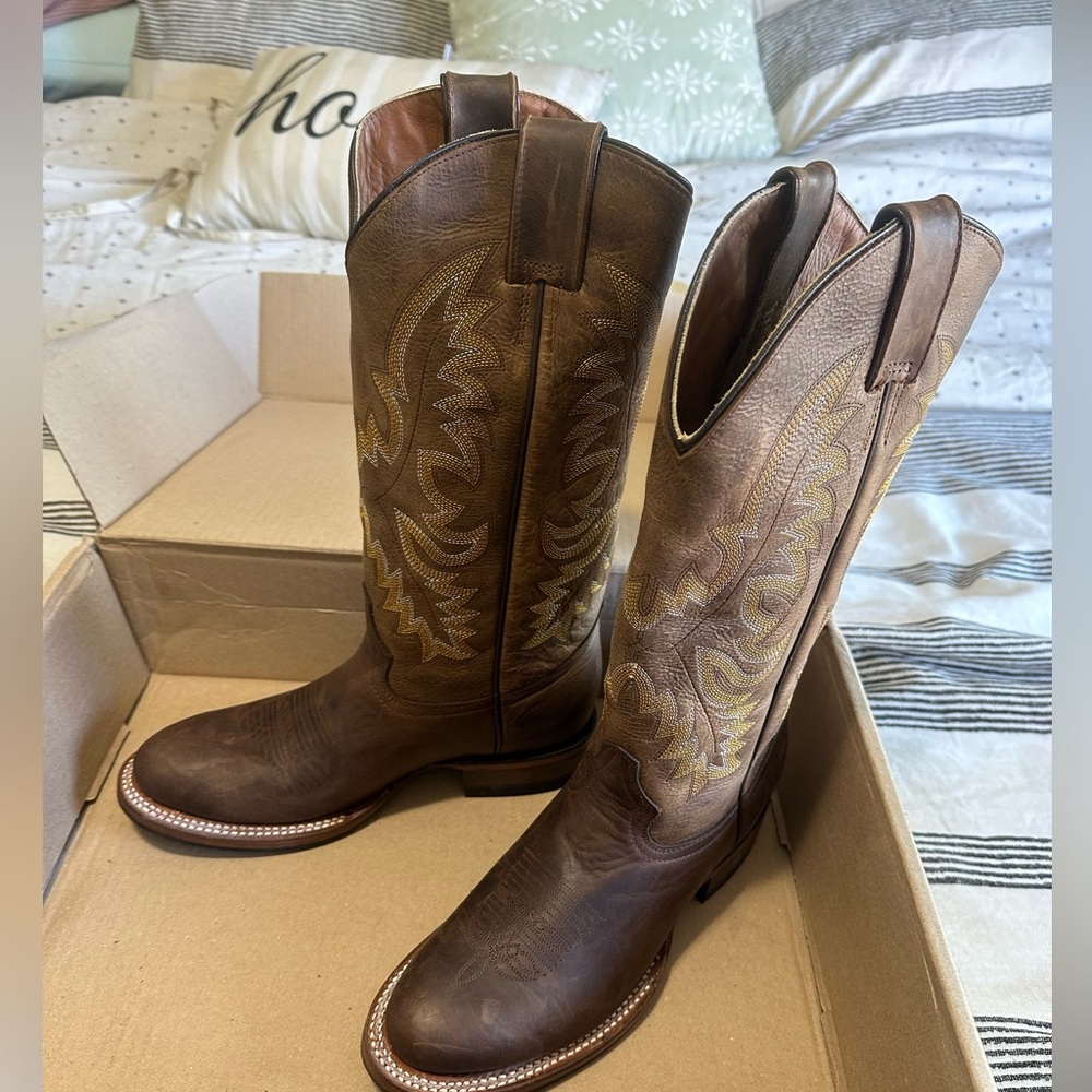 Redhawk cowgirl boots. Brand new
